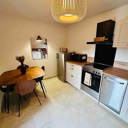 Charmant Petit Appartement Place De L Eglise Piana (Corsica) Exterior photo