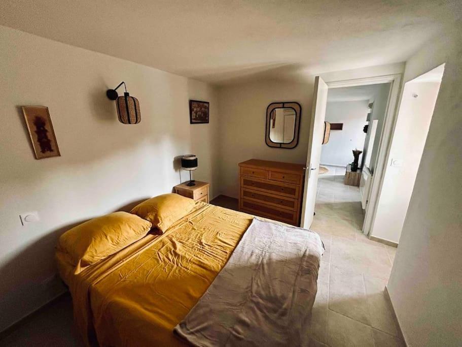 Charmant Petit Appartement Place De L Eglise Apartment