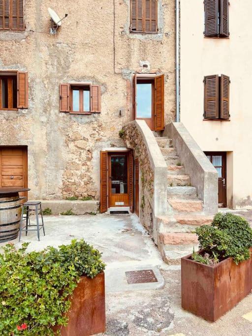 Apartment Charmant Petit Appartement Place De L Eglise *